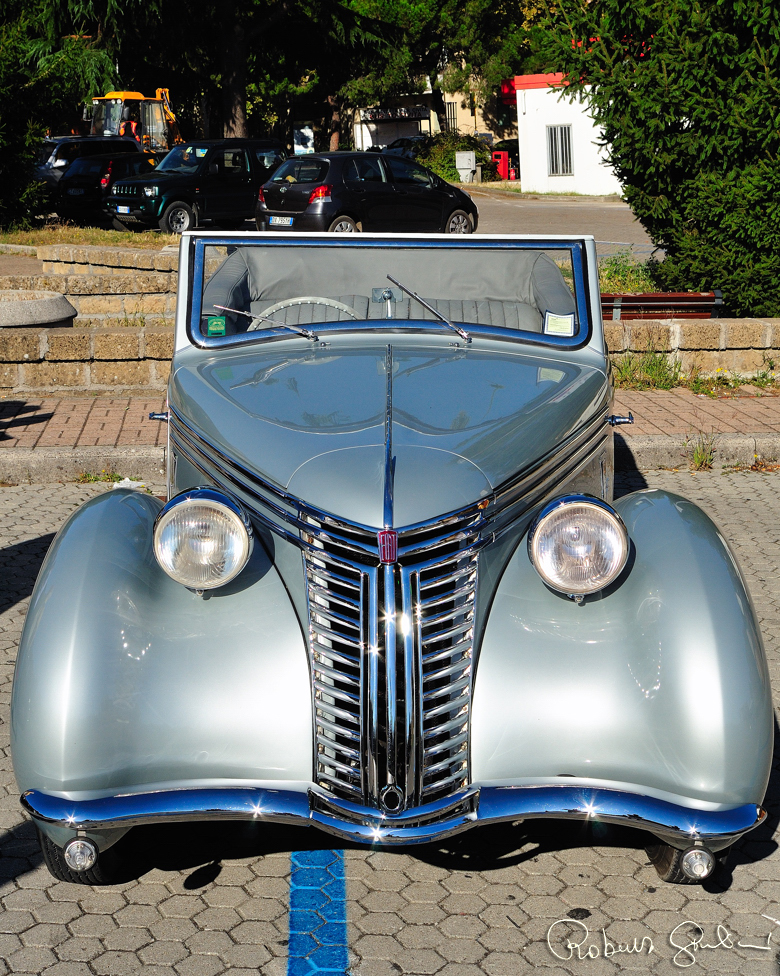 Un esemplare unico di Fiat 1500 6C  Spider Garavini del 1939 appartenuto all'attrice Valentina Cortese