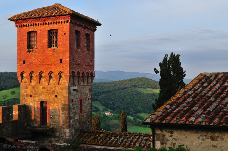 Una delle torri del castello