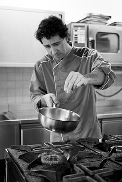 Lo chef della trattoria Sorni, Lorenzo Callegari