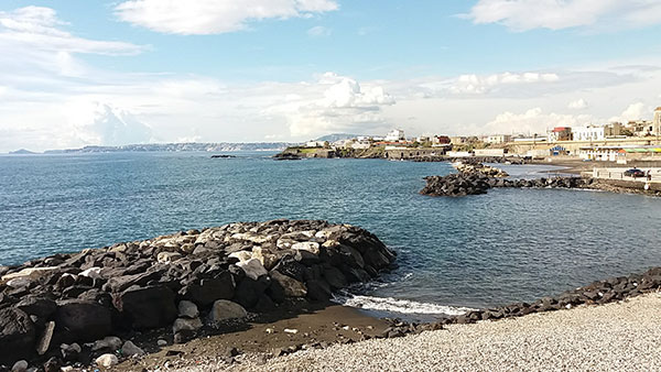 Panorama dal San Pietro Bistrot a Torre del Greco